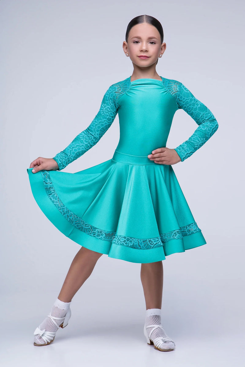 Rating dress for performances on the dance floor