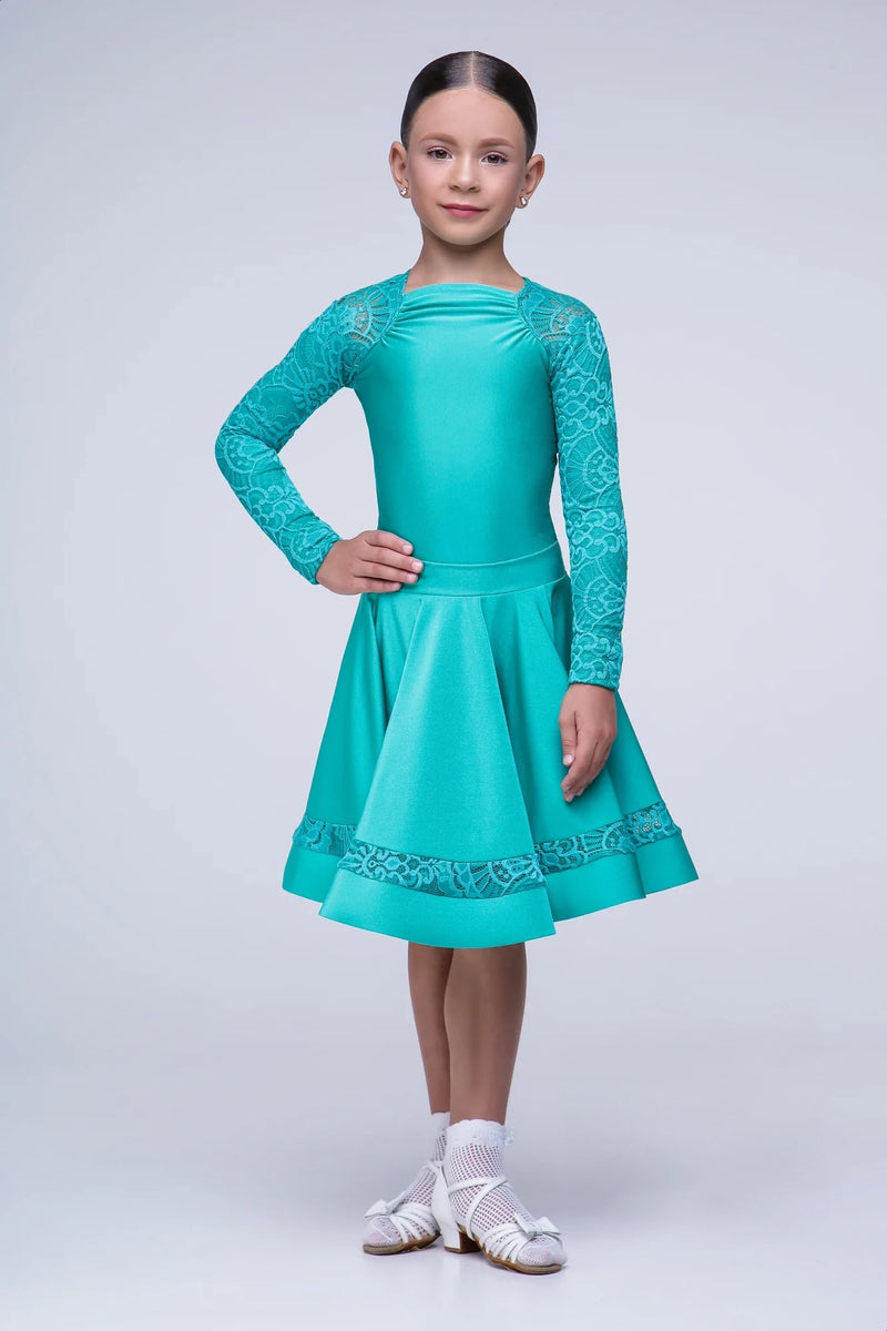 Rating dress for performances on the dance floor