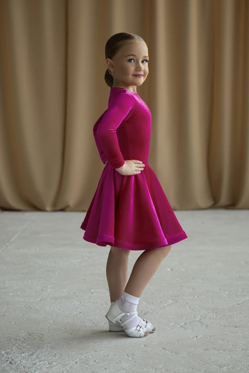 Rating dress for performances in ballroom and sports programs