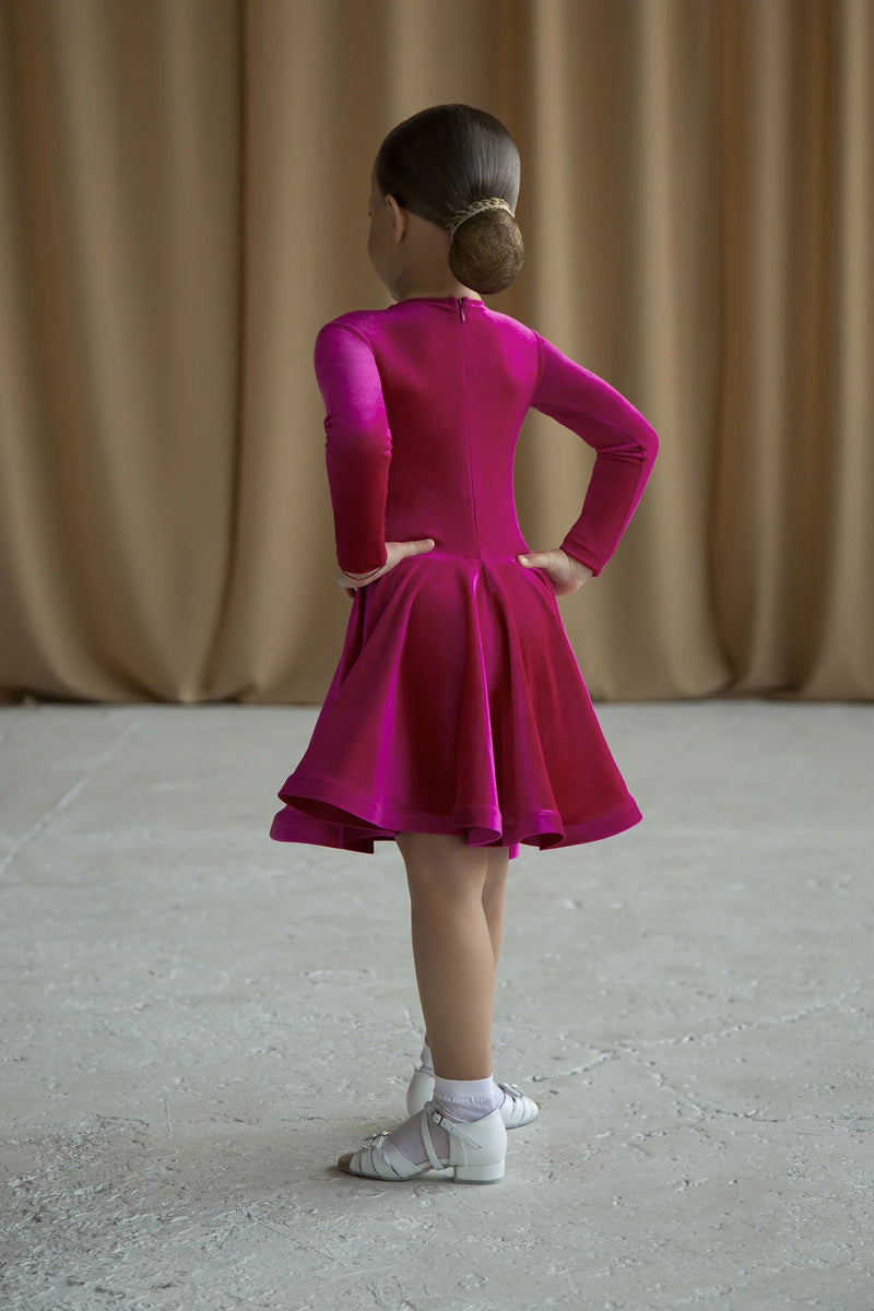 Rating dress for performances in ballroom and sports programs