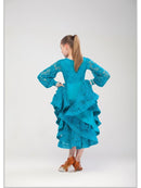Chic dress for dancing with voluminous sleeves