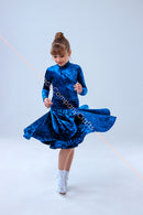 Rating dress for the dance floor made of velor