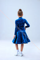 Rating dress for the dance floor made of velor