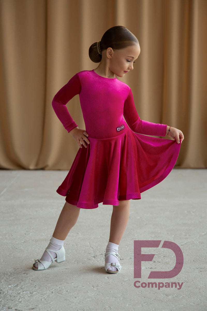 Rating dress for performances in ballroom and sports programs