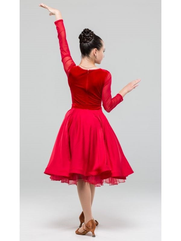Dress for the dance floor, based on a leotard, tulle underskirt